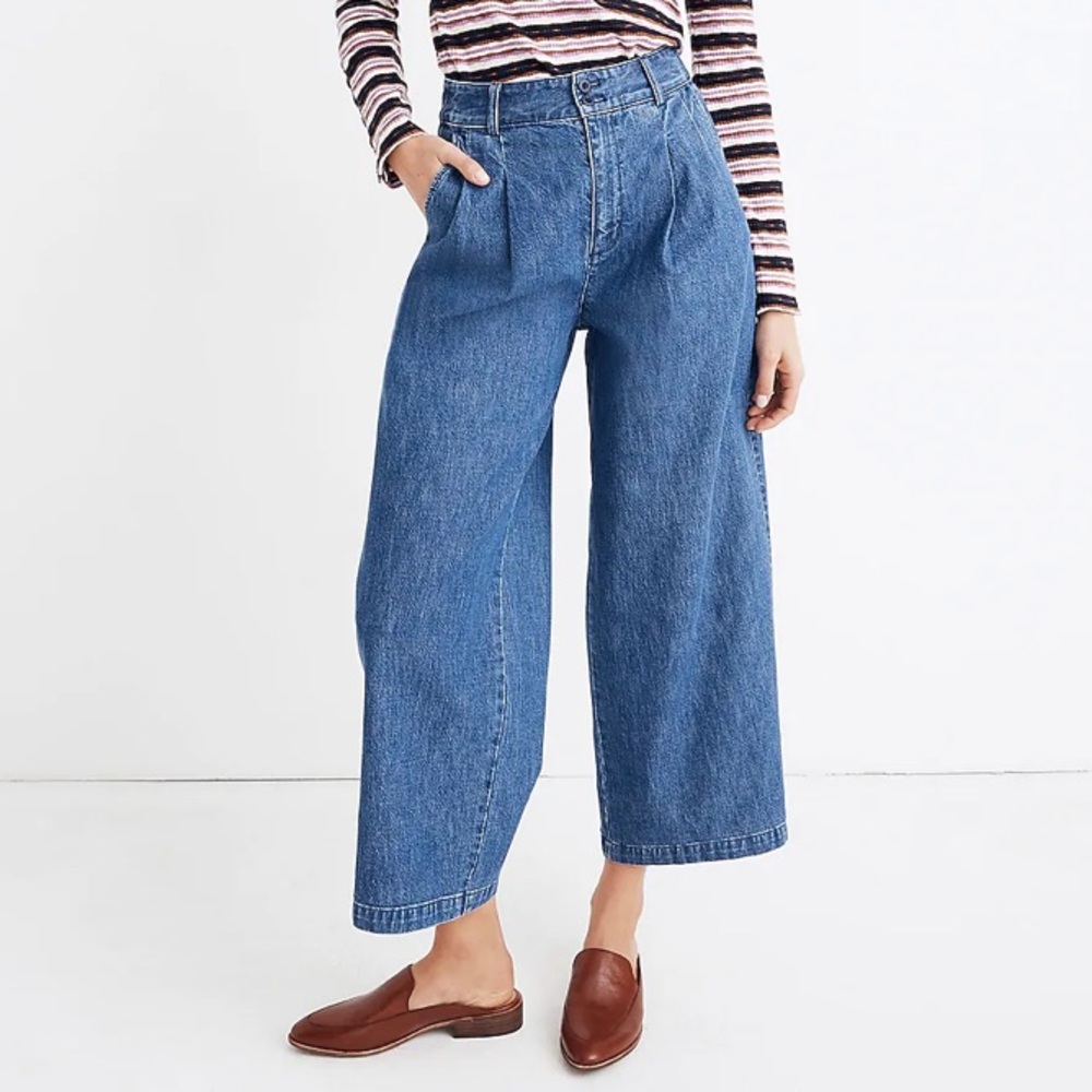 Madewell Wide Leg Cropped Jeans in Medium Blue